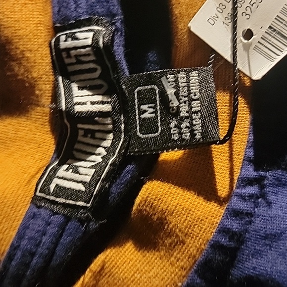 Men's size medium - Picture 3 of 6